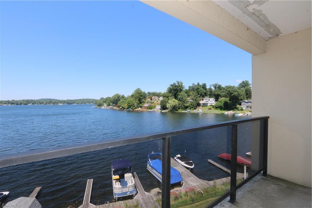 White Sail Condominiums in Mahopac NY